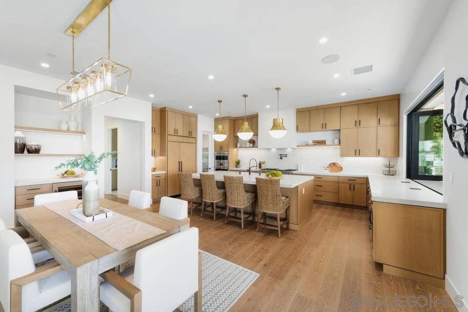 Carlsbad, CA 92008,2924 Highland Dr.