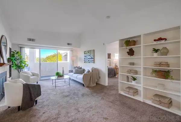 7044 Camino Degrazia #227, San Diego, CA 92111