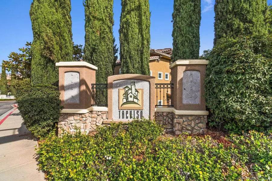 25 Via Montisi, Santee, CA 92071