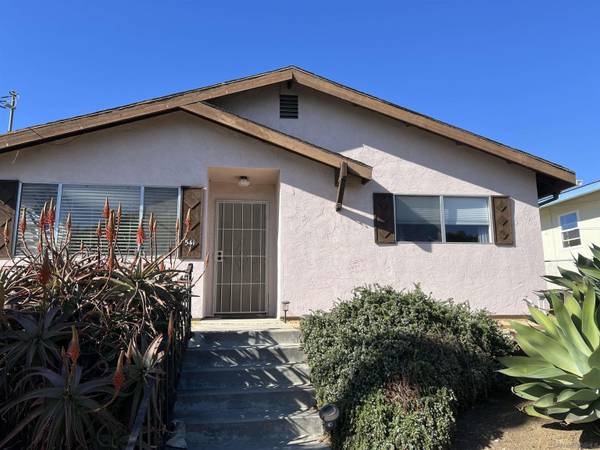 541 Vine St, Oceanside, CA 92054