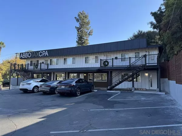 La Mesa, CA 91941,9633 Grossmont Summit