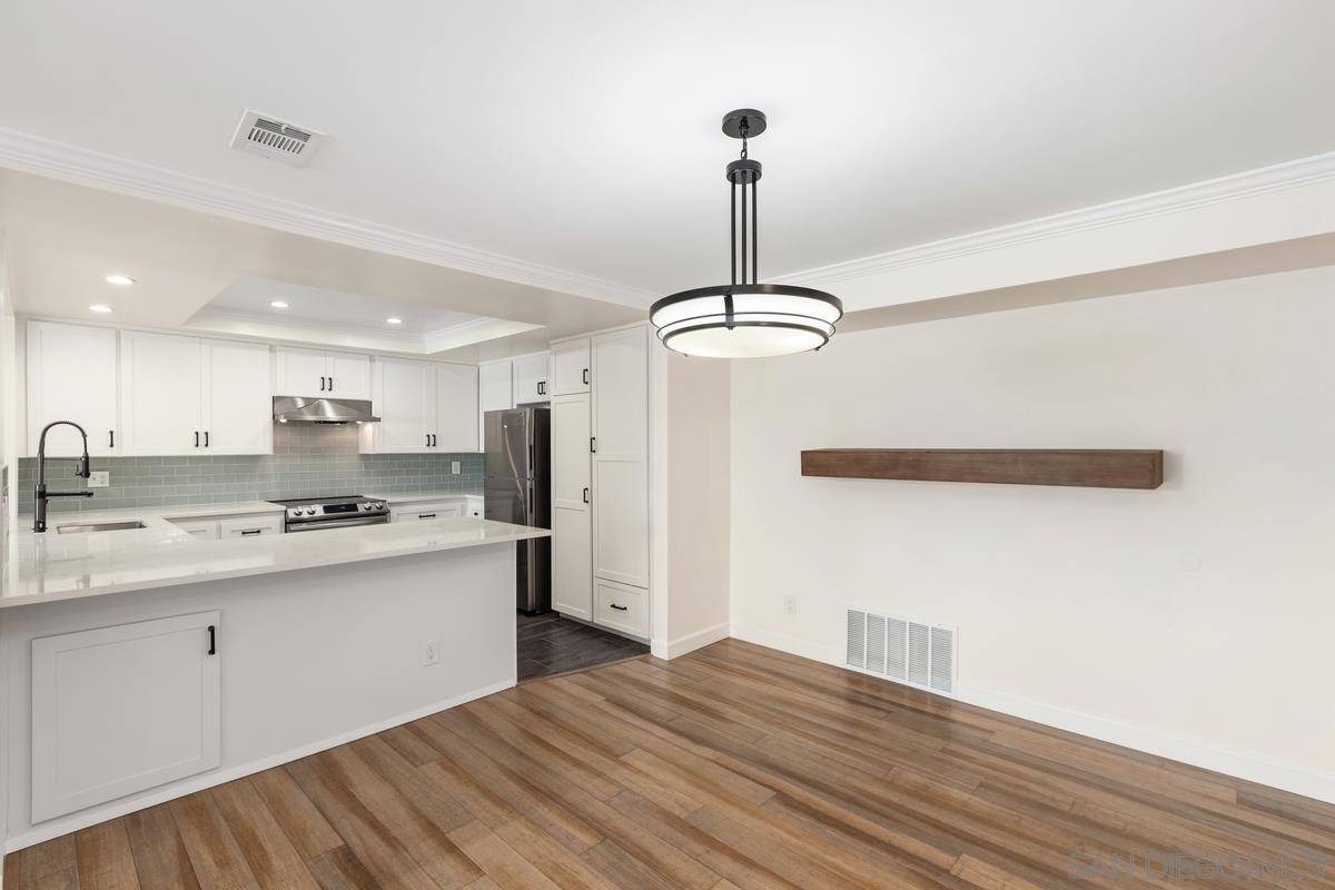 Coronado, CA 92118,24 Montego