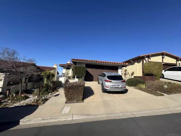 5988 Caminito De La Taza, San Diego, CA 92101