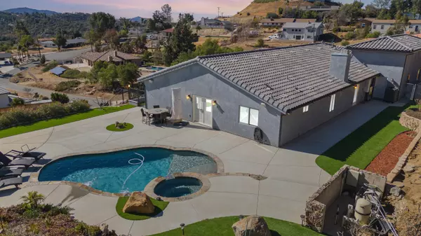 1852 Scenic View Pl, Alpine, CA 91901