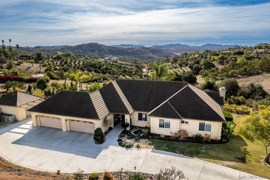 2635 Vista de Palomar, Fallbrook, CA 92028