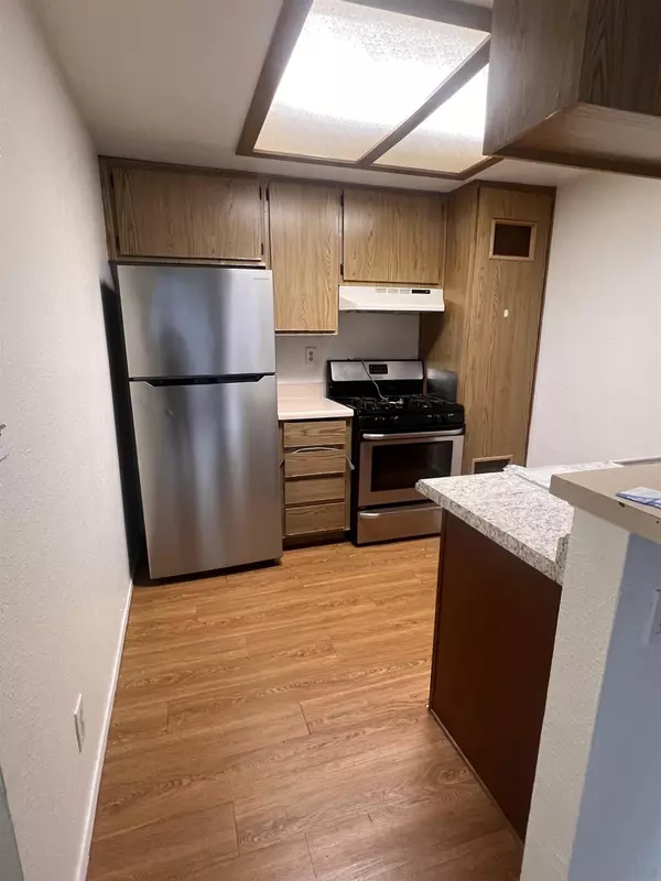 Vista, CA 92081,315 Pomelo Dr