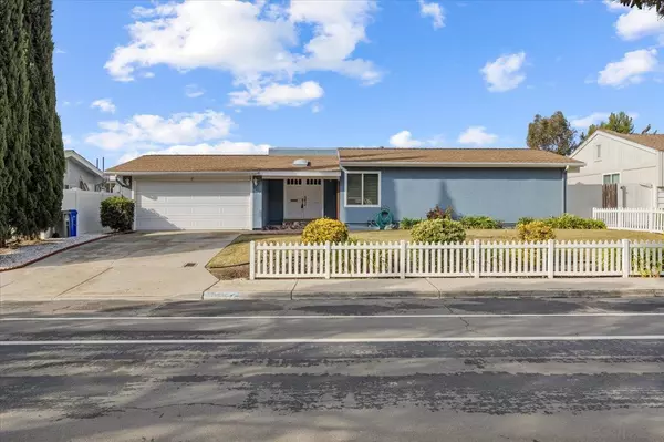 Poway, CA 92064,13350 Carriage Road