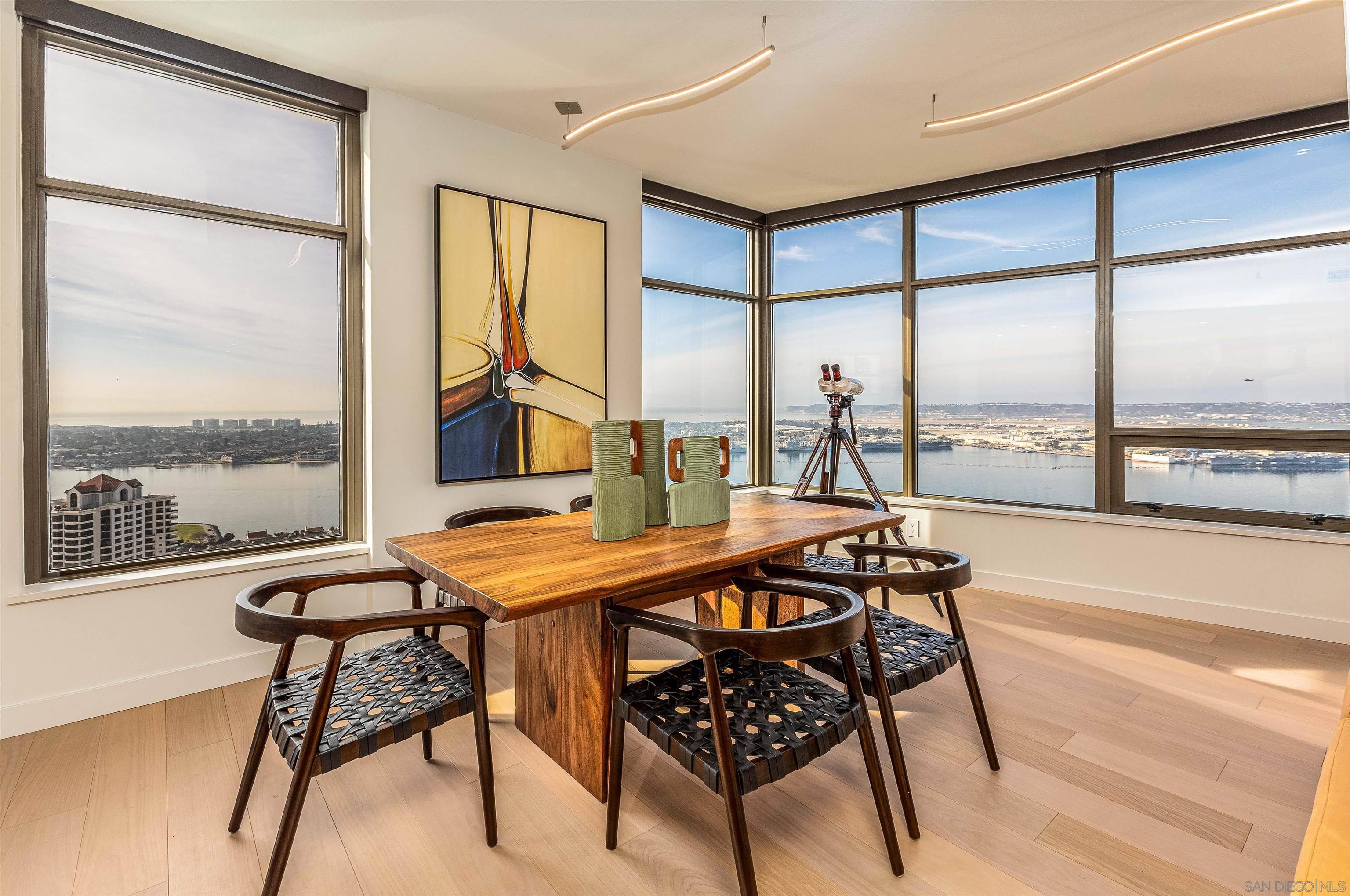 San Diego, CA 92101,700 W E St #4301