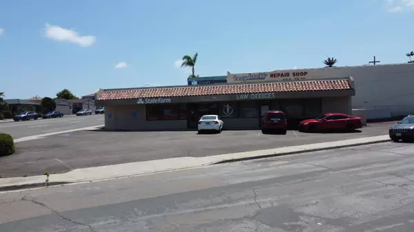 La Mesa, CA 91942,8844 La Mesa Blvd