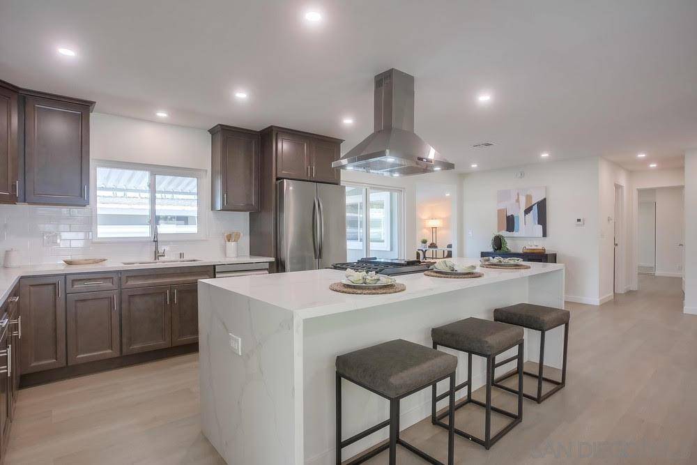 Carlsbad, CA 92011,7224 San Benito