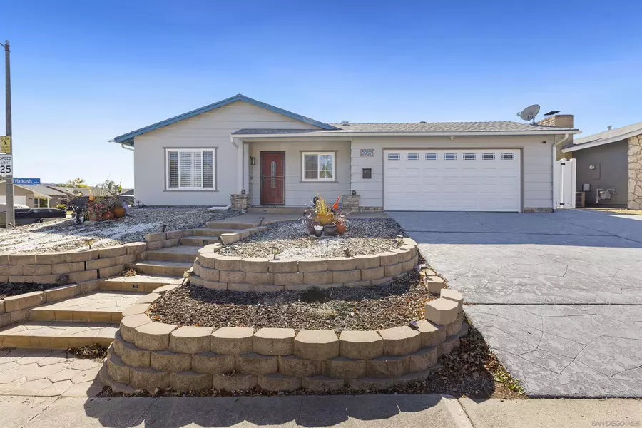 9957 Via Mavis, Santee, CA 92071