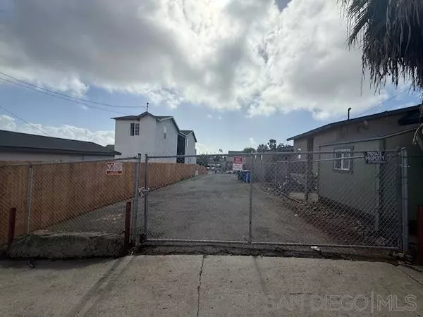 San Diego, CA 92113,3010 Valle Ave #LOT 27 BLK 327 TR 0156