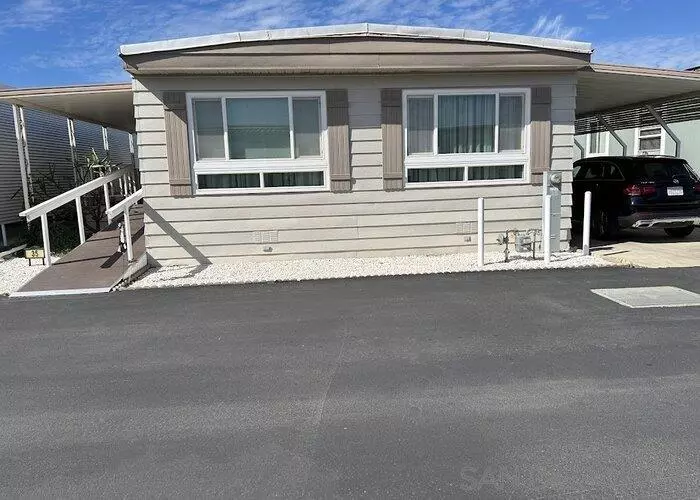 Vista, CA 92084,1501 Anza #35