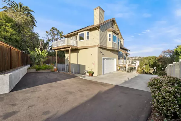 Encinitas, CA 92024,1449 Rainbow Ridge Ln