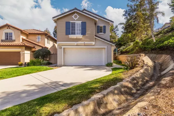 1596 Laurel Cir, Vista, CA 92081