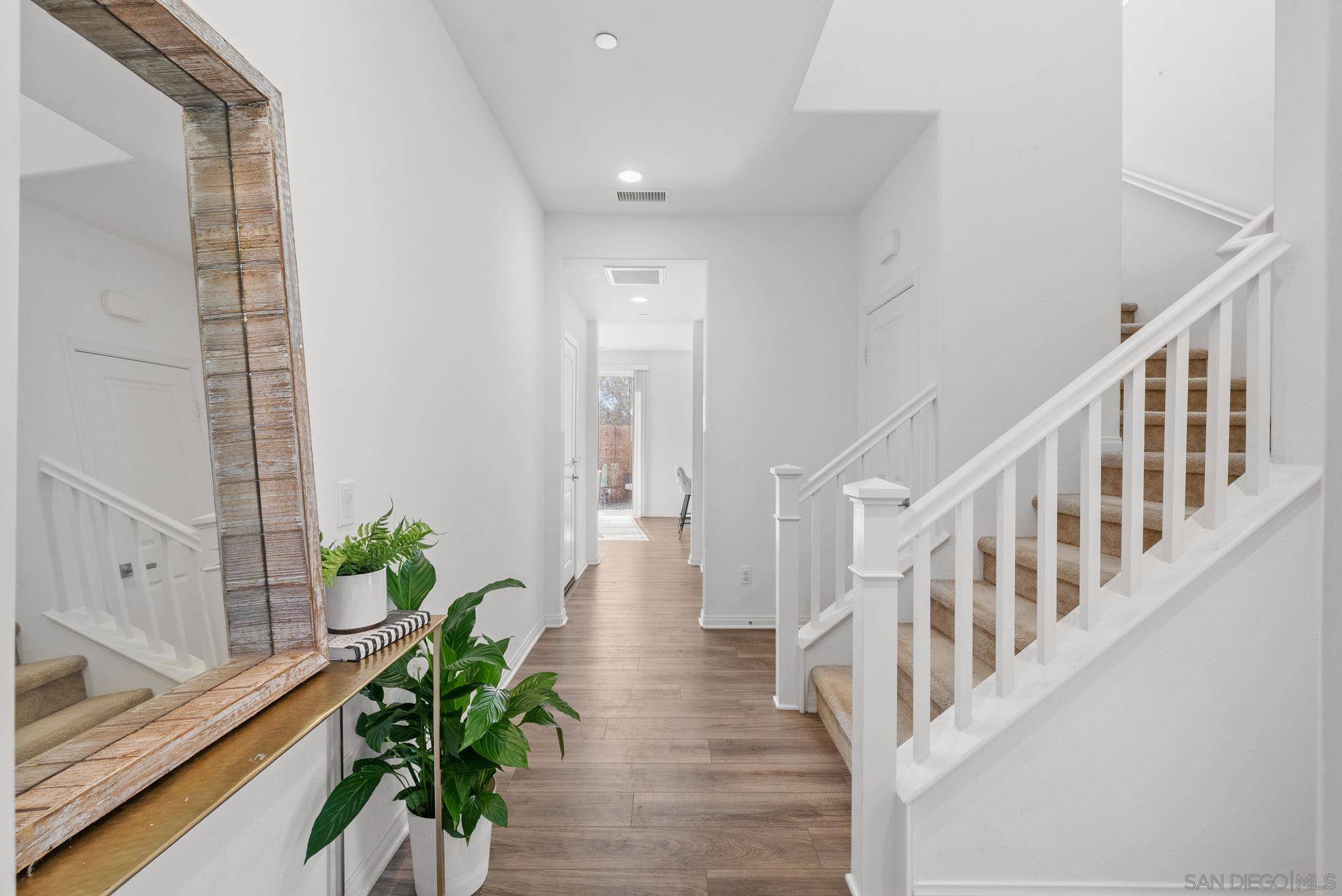 Santee, CA 92071,8749 Scrub Oak St