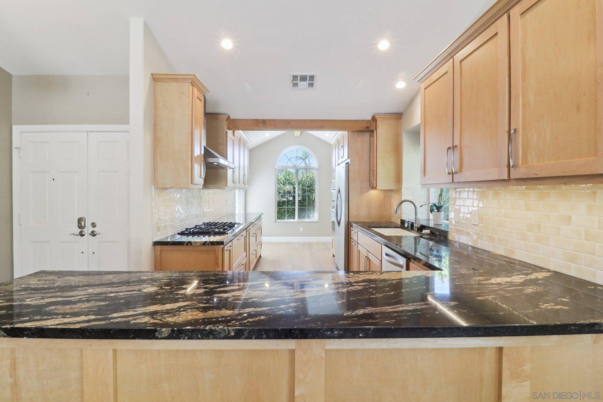 Oceanside, CA 92057,615 Creekside Ave
