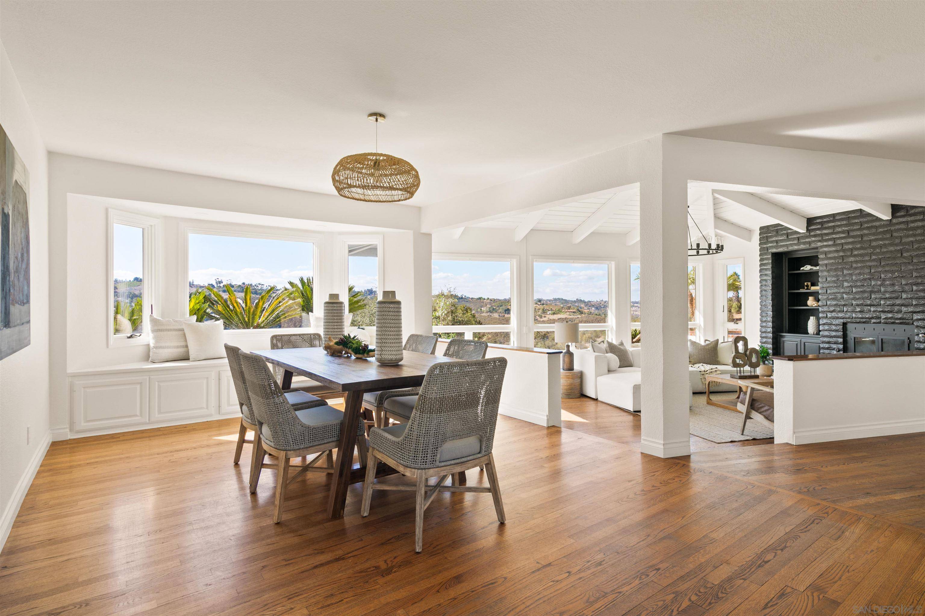 Fallbrook, CA 92028,2063 Willow Glen Road