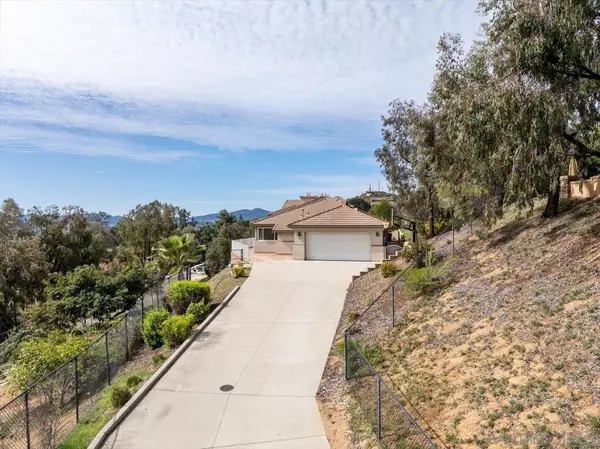 Escondido, CA 92027,1541 Sheridan Place