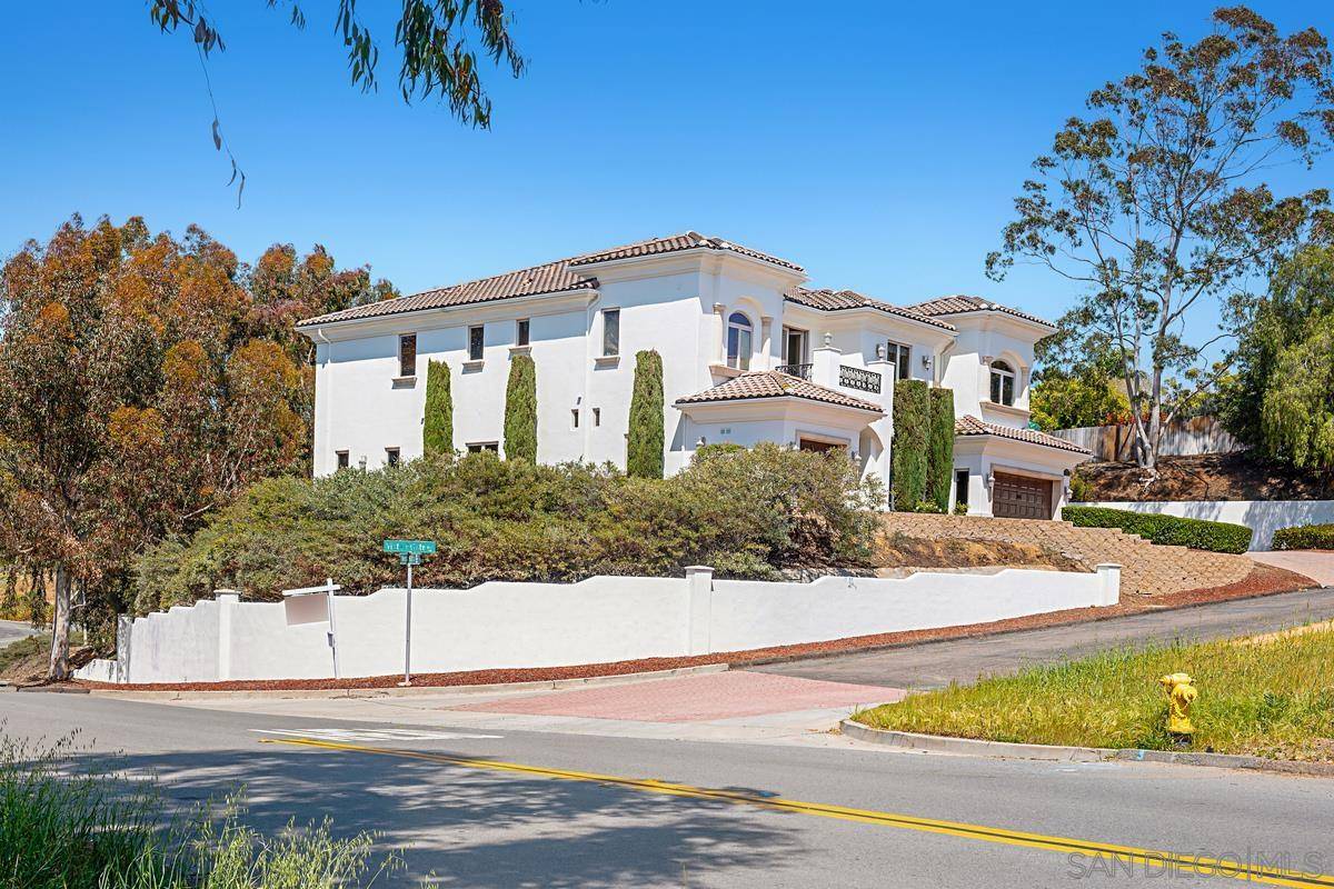 Bonita, CA 91902,3745 Vista Pointe