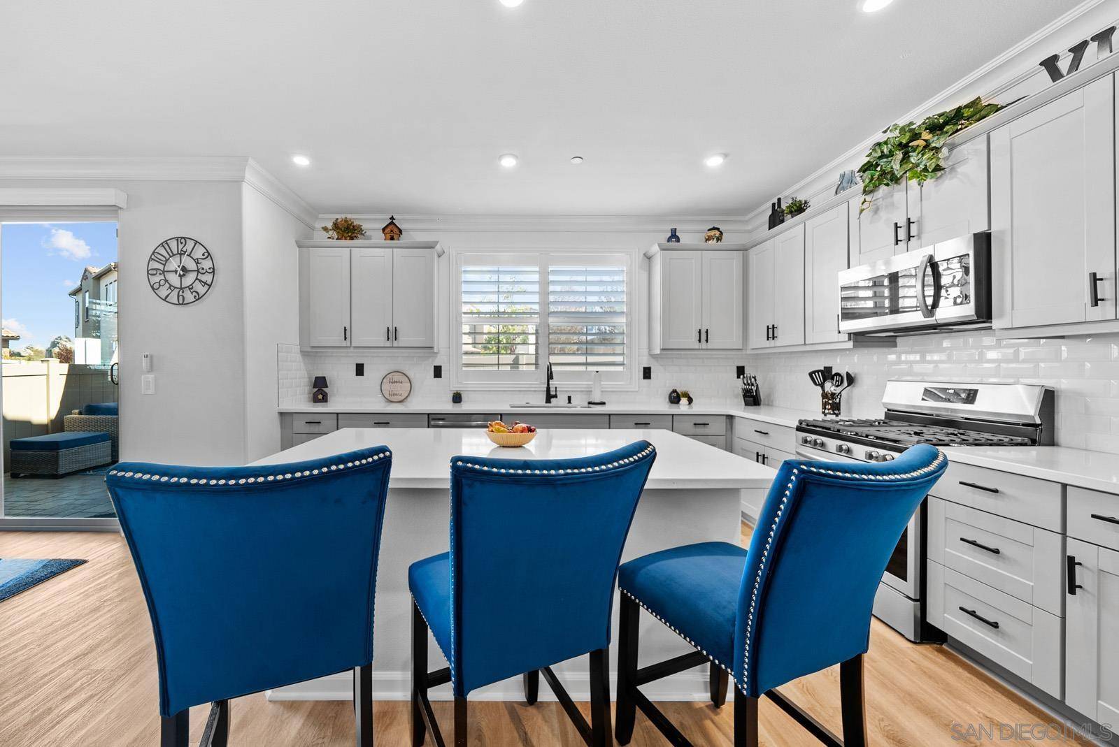 Oceanside, CA 92056,1722 Crabapple Way