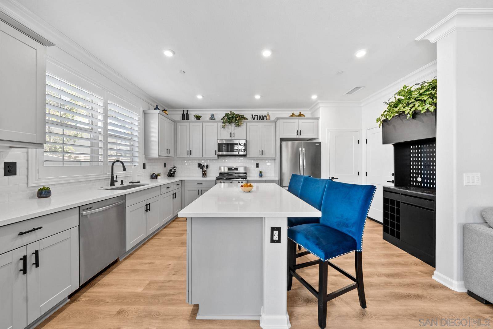 Oceanside, CA 92056,1722 Crabapple Way