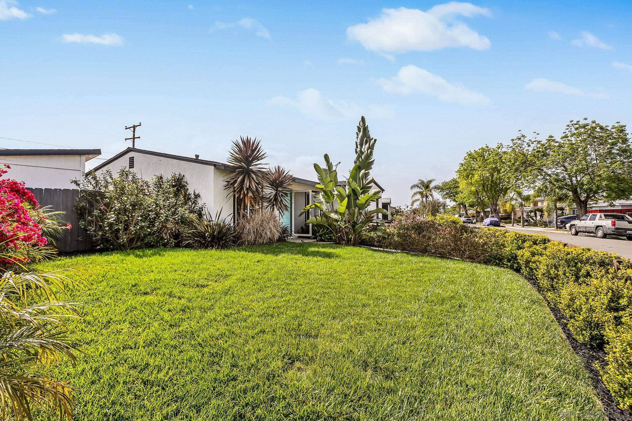 San Diego, CA 92117,4311 Samoset Ave