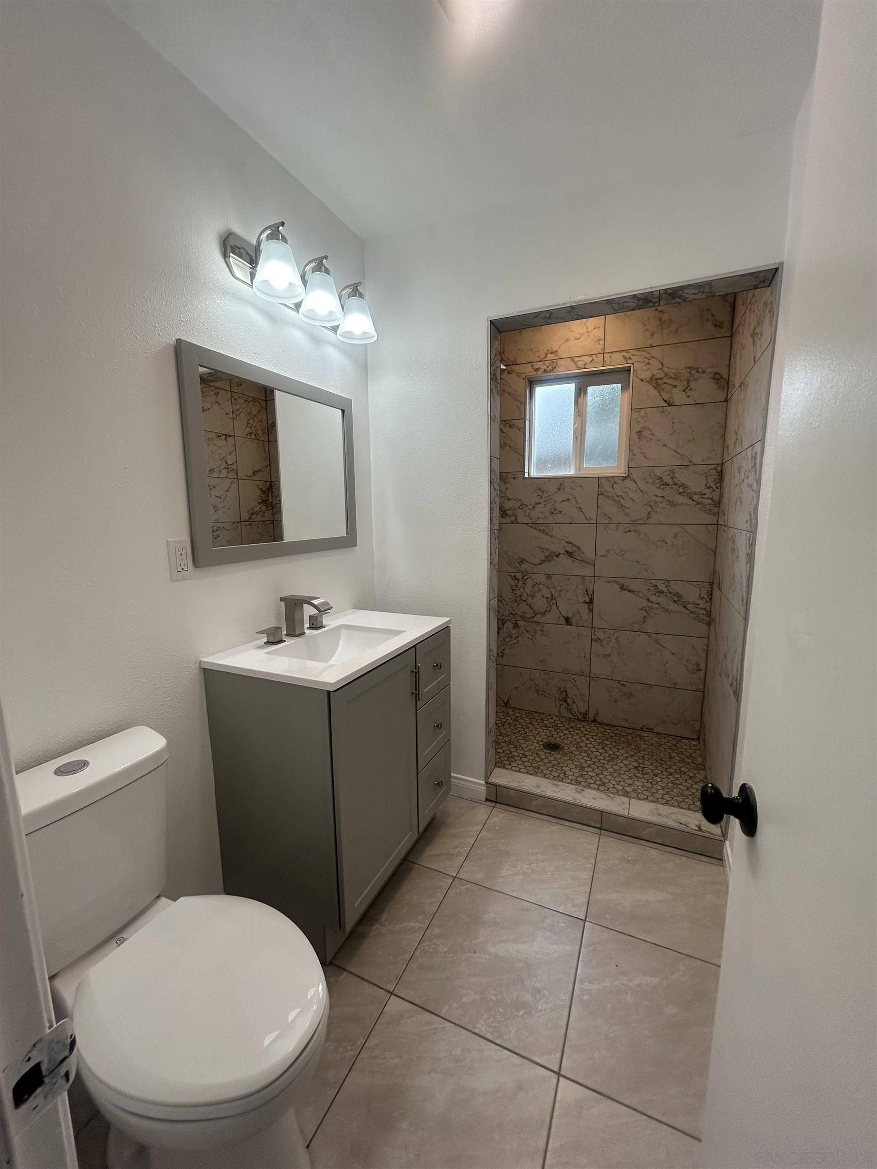 Orange, CA 92869,11332 S Colbow St