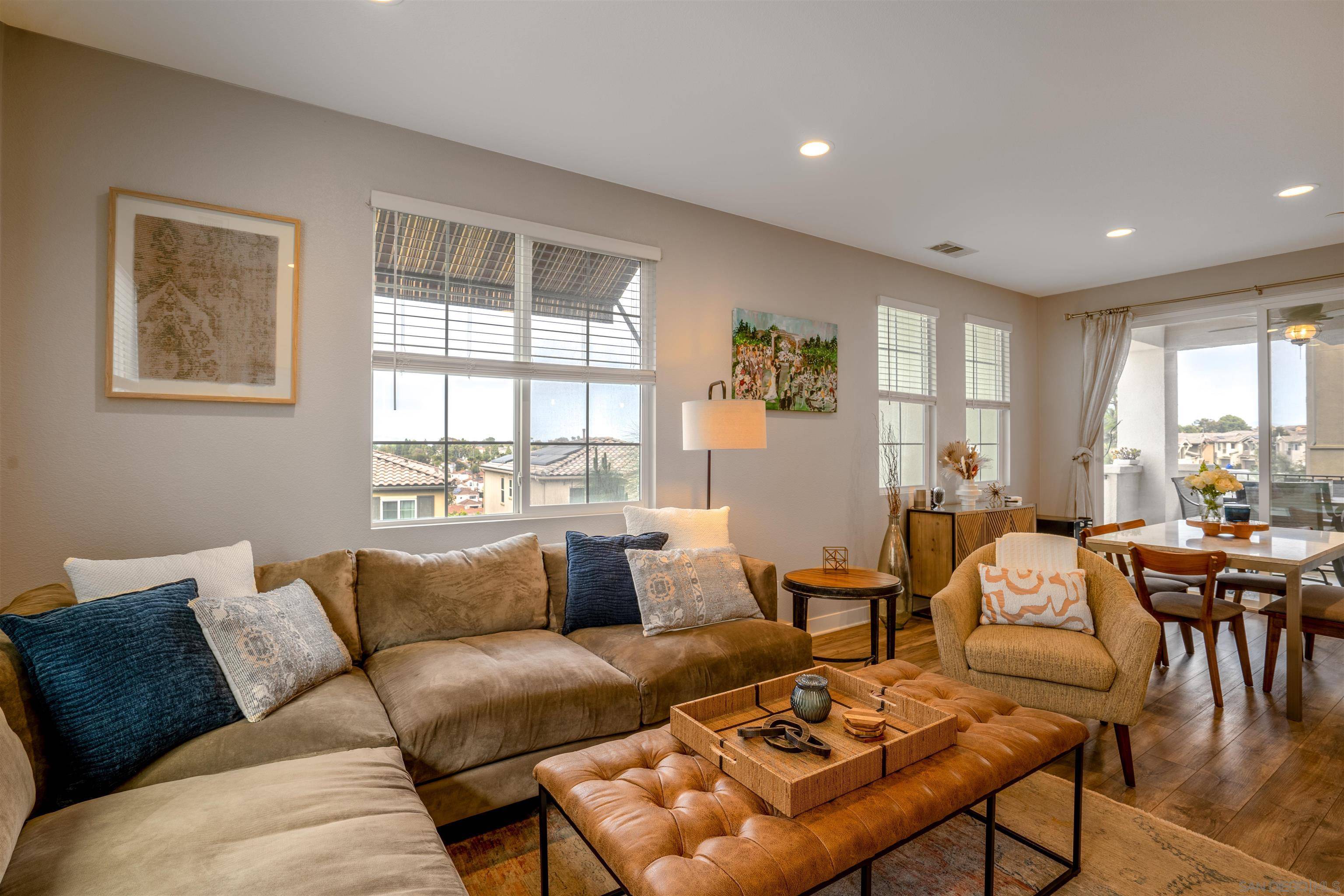 Oceanside, CA 92056,1154 Via Lucero