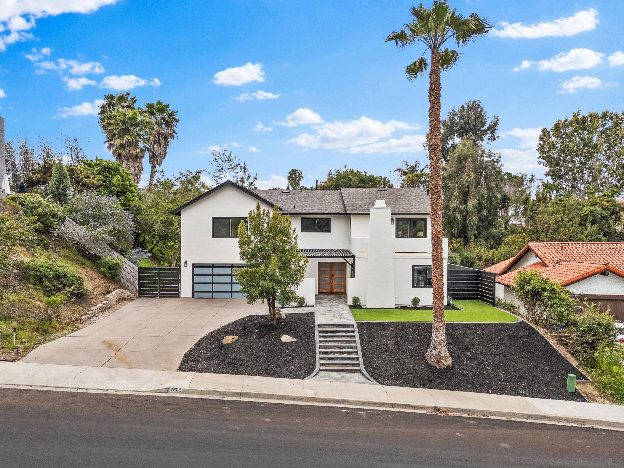 7645 Calle Madero, Carlsbad, CA 92009