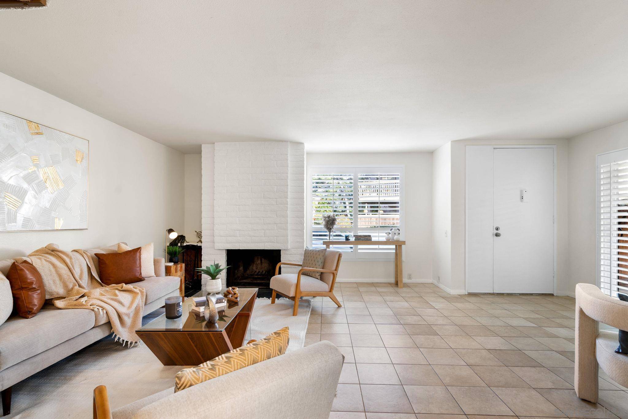 San Diego, CA 92108,10777 Caminito Bravura