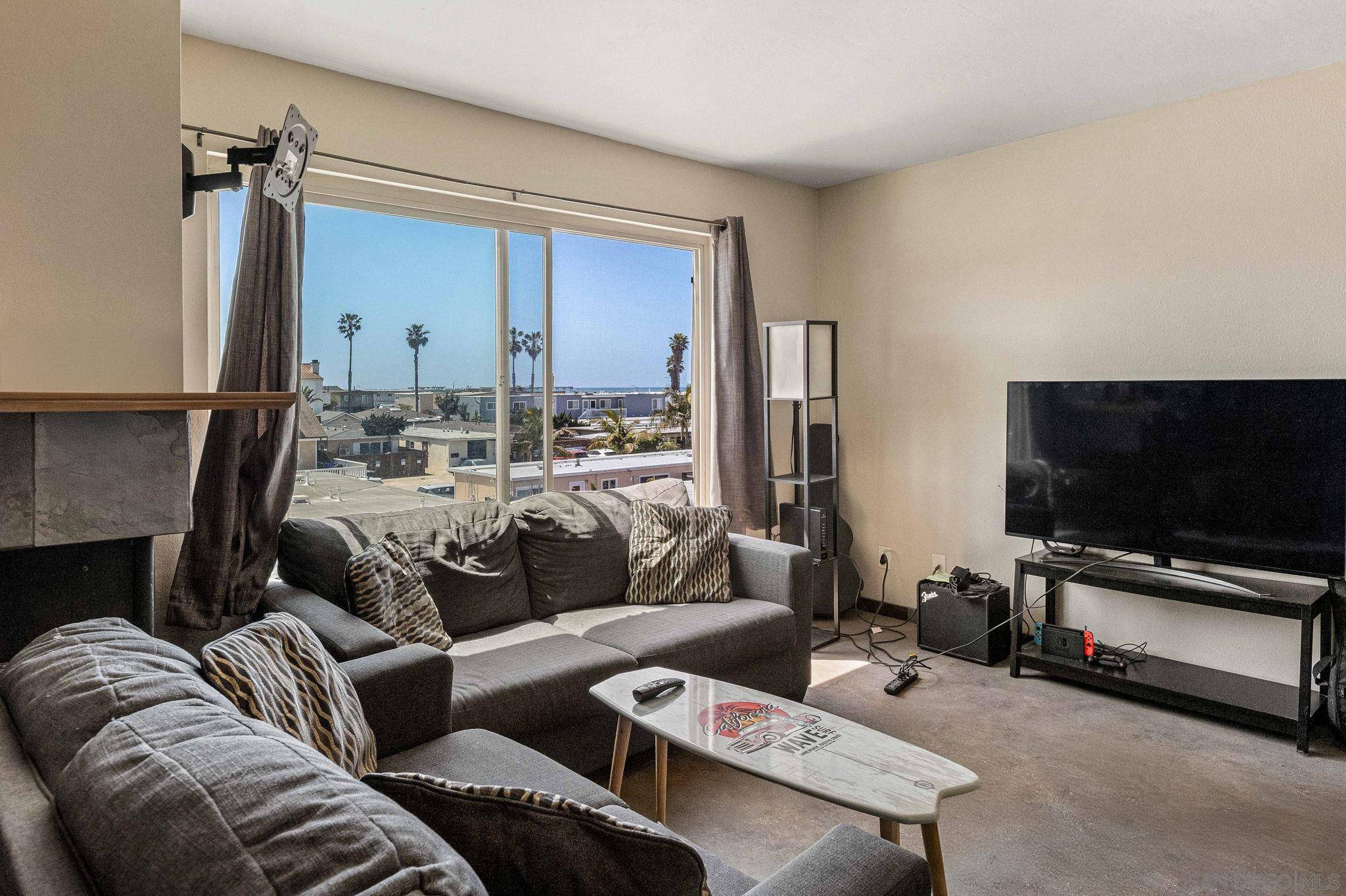 San Diego, CA 92107,5155 W Point Loma Blvd #9