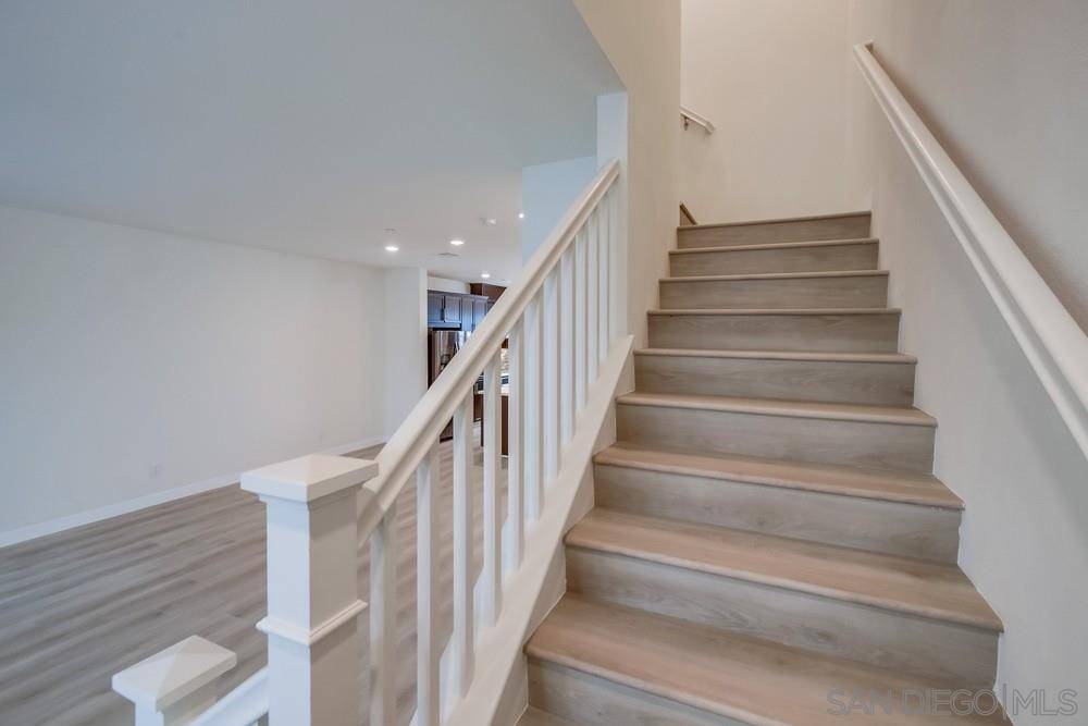 San Diego, CA 92130,12962 Peppergrass Creek Gate #43