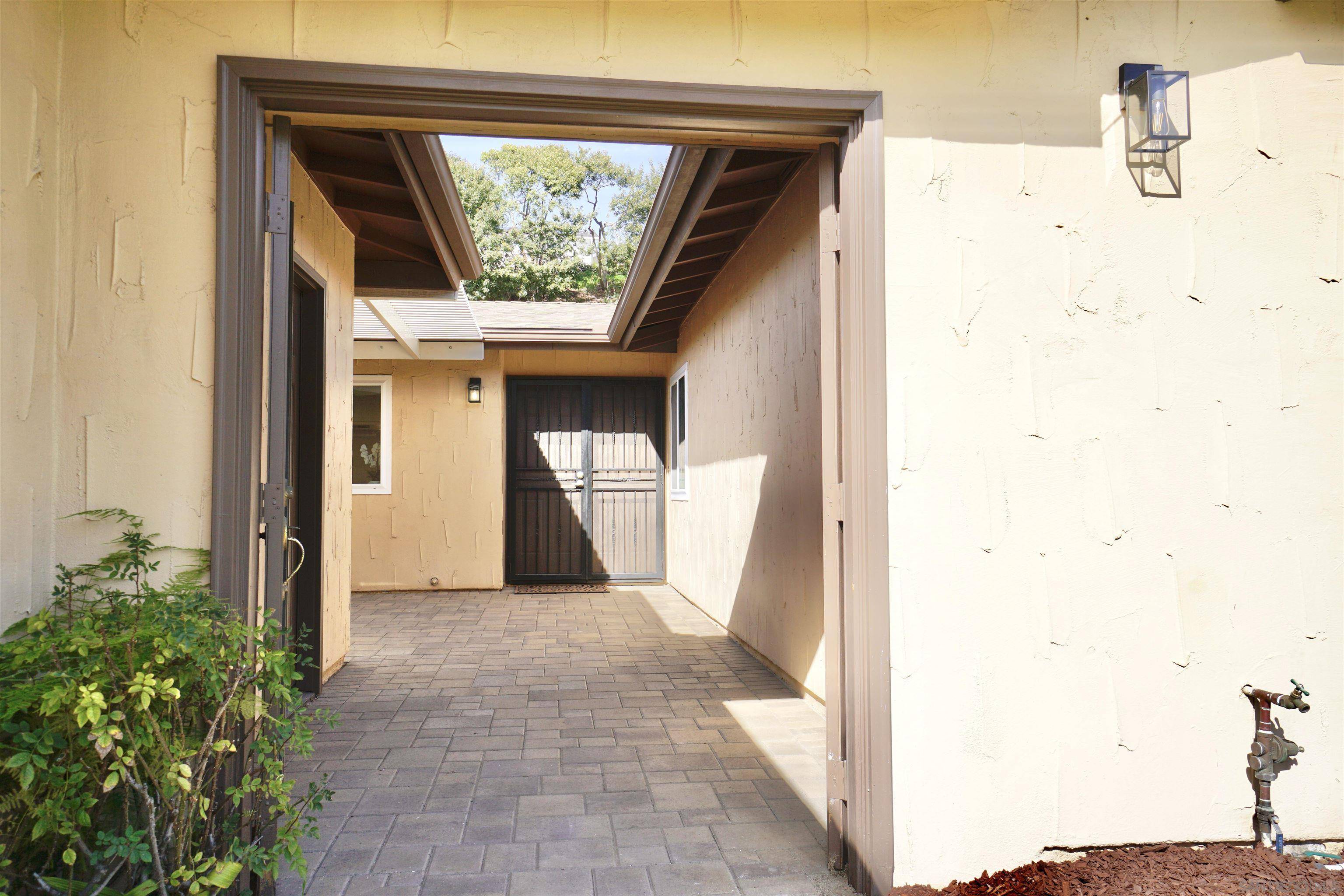 San Diego, CA 92119,7329 Melotte Street