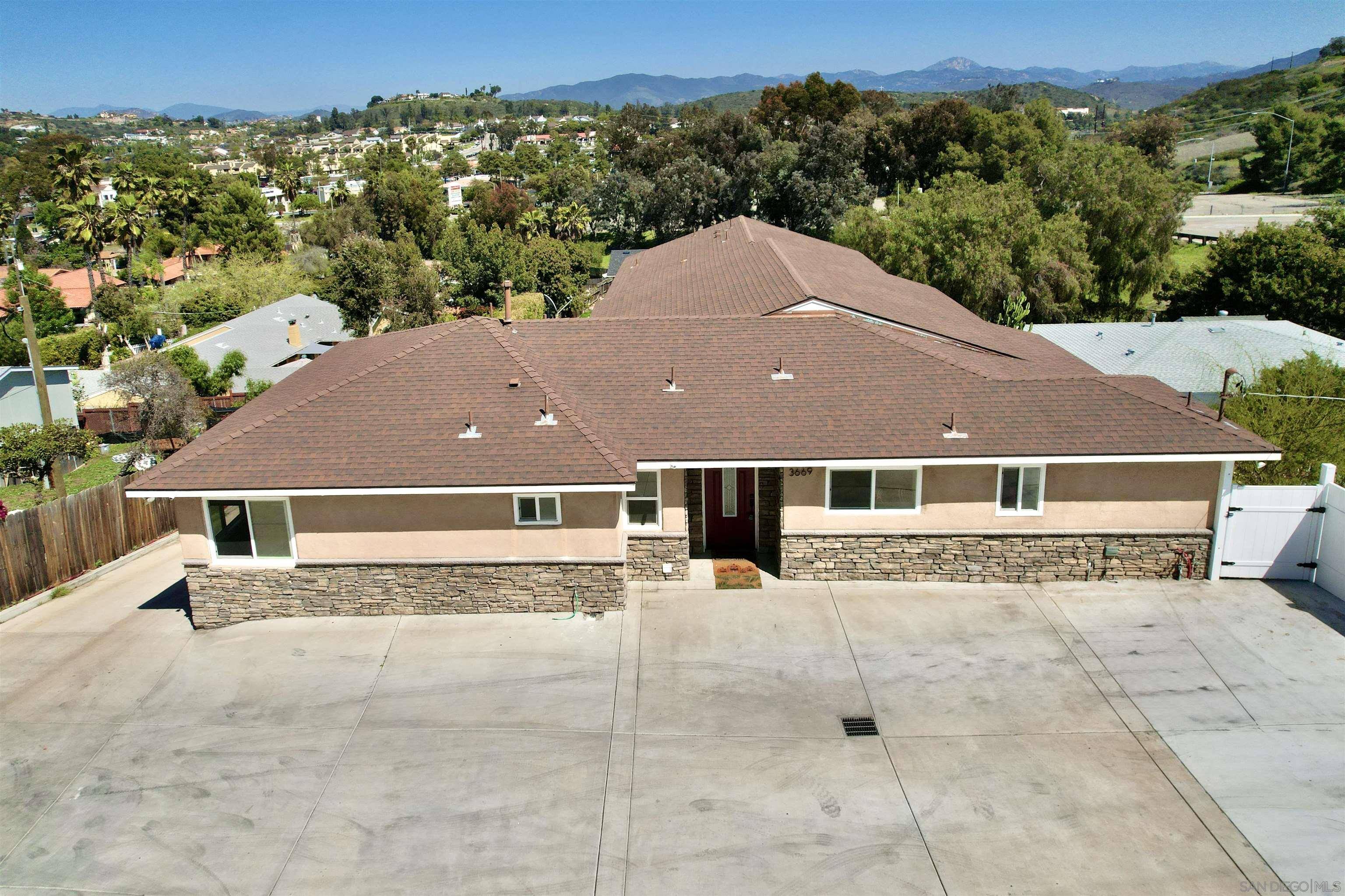 3669 Calavo Dr, Spring Valley, CA 91977