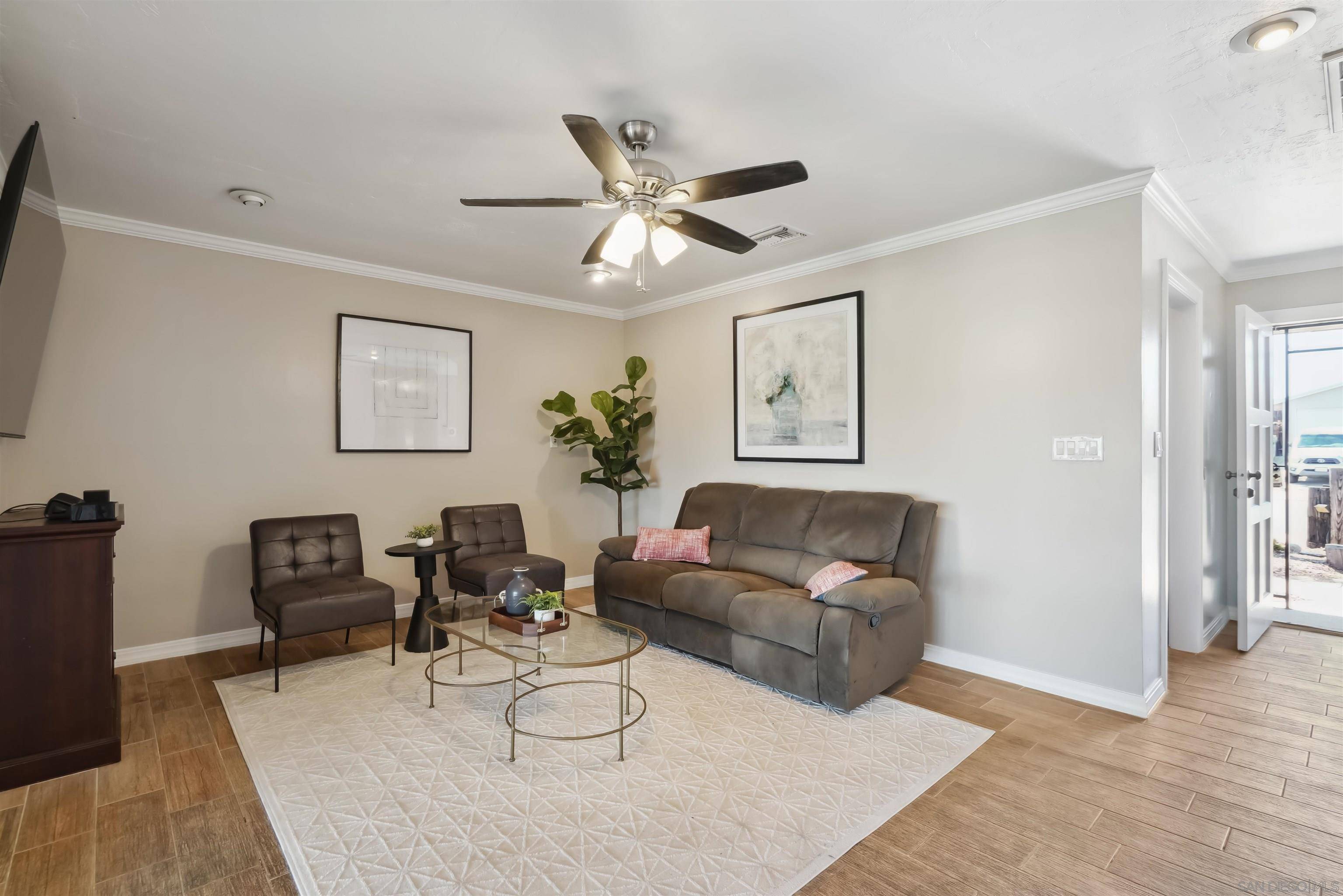 Santee, CA 92071,9537 E Hartland Cir