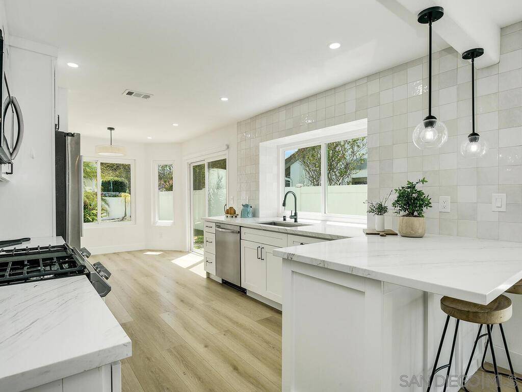 Oceanside, CA 92056,4951 DELOS WAY