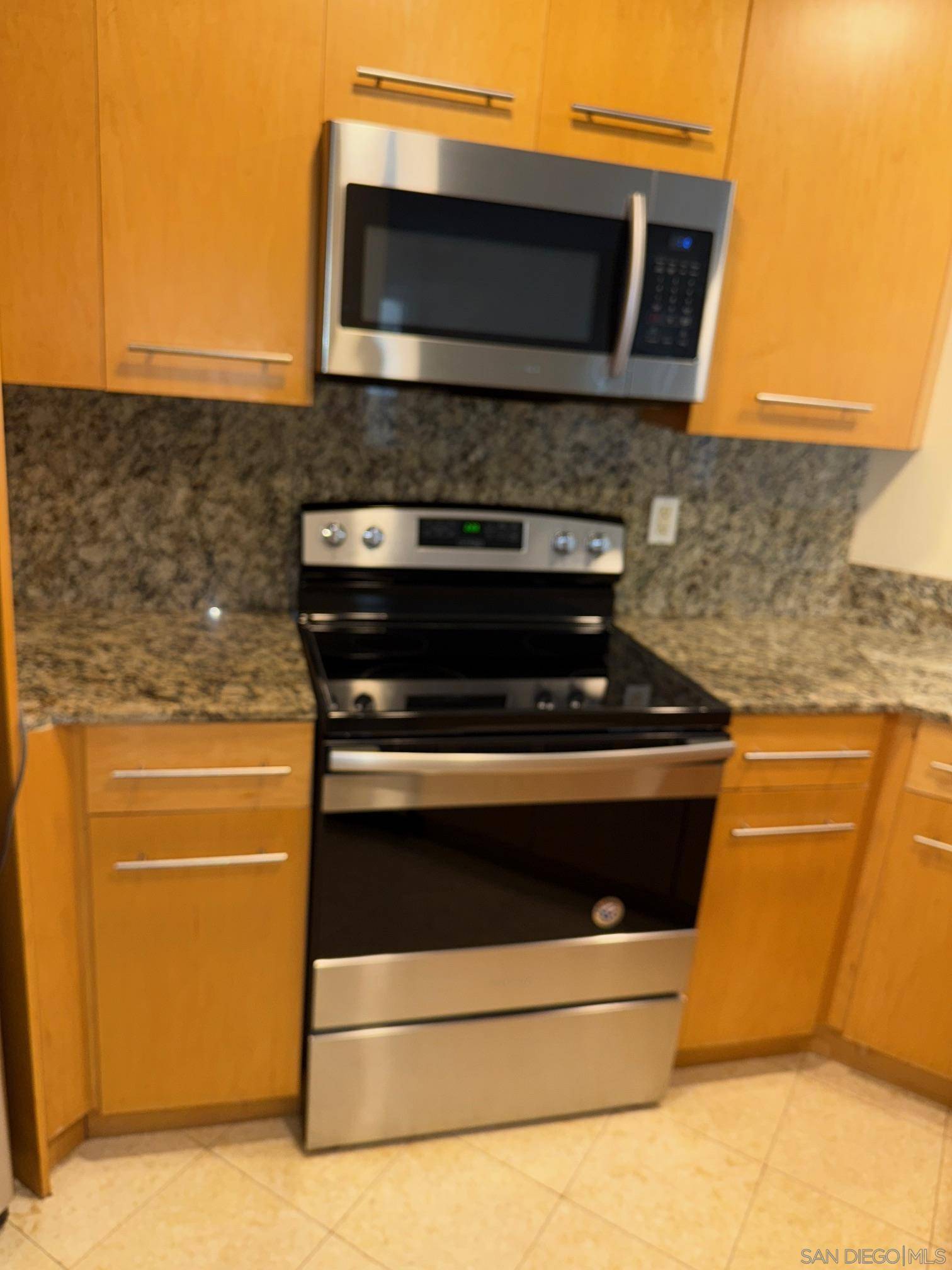 San Diego, CA 92122,7405 Charmant Dr #1911