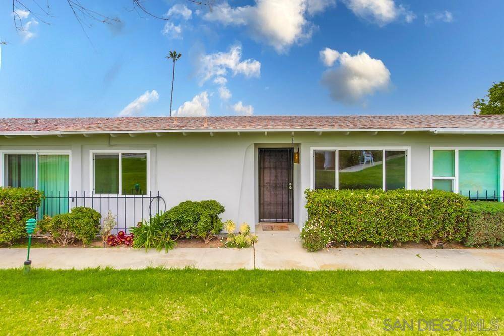 Oceanside, CA 92057,3890 Vista Campana S. #82