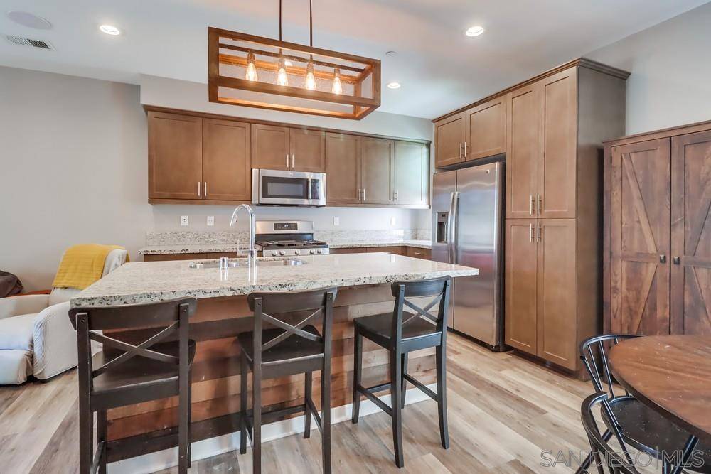 1875 Observation Way #4, Chula Vista, CA 91915
