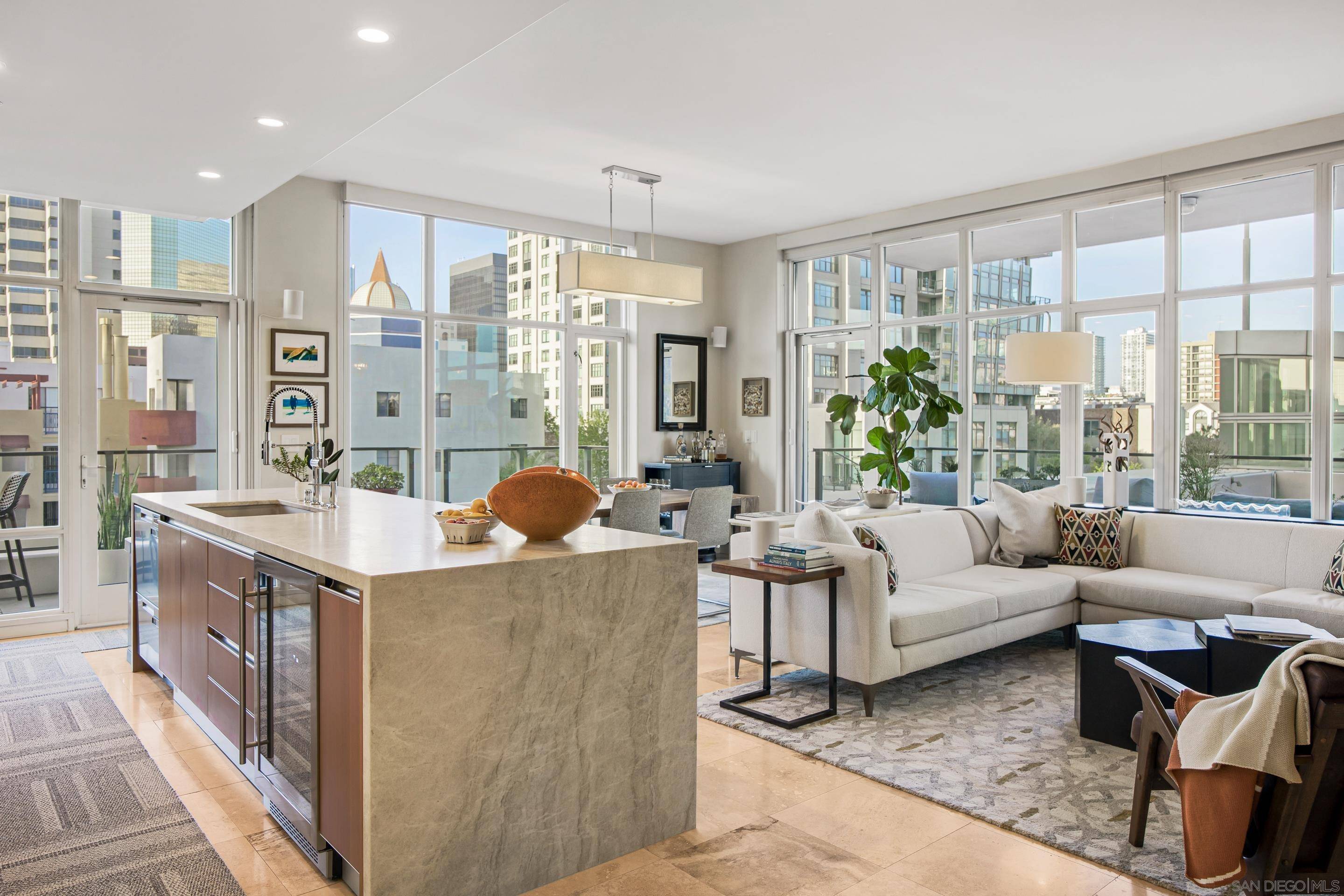 San Diego, CA 92101,550 Front Street #304