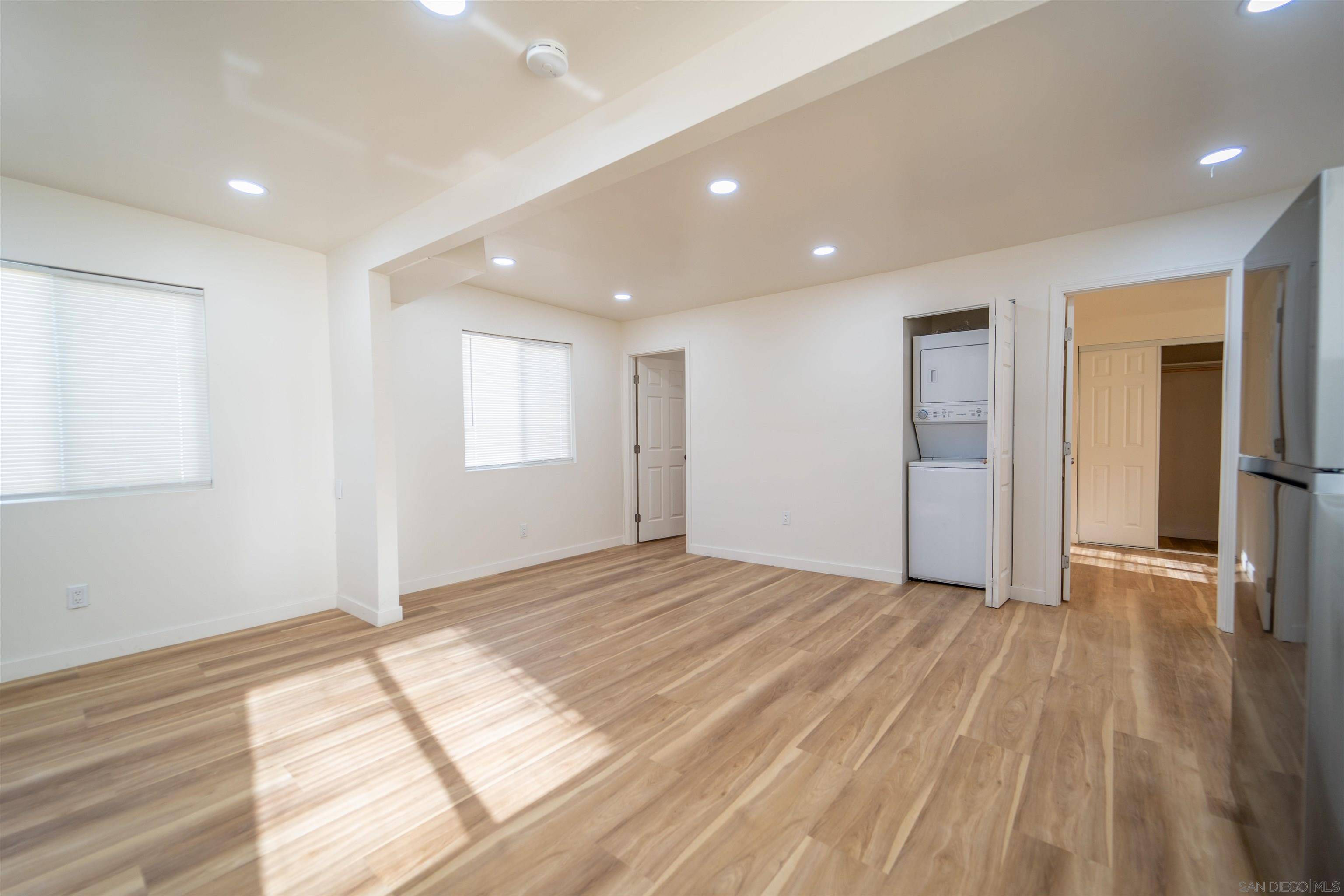 San Diego, CA 92104,3862-70 Swift Ave