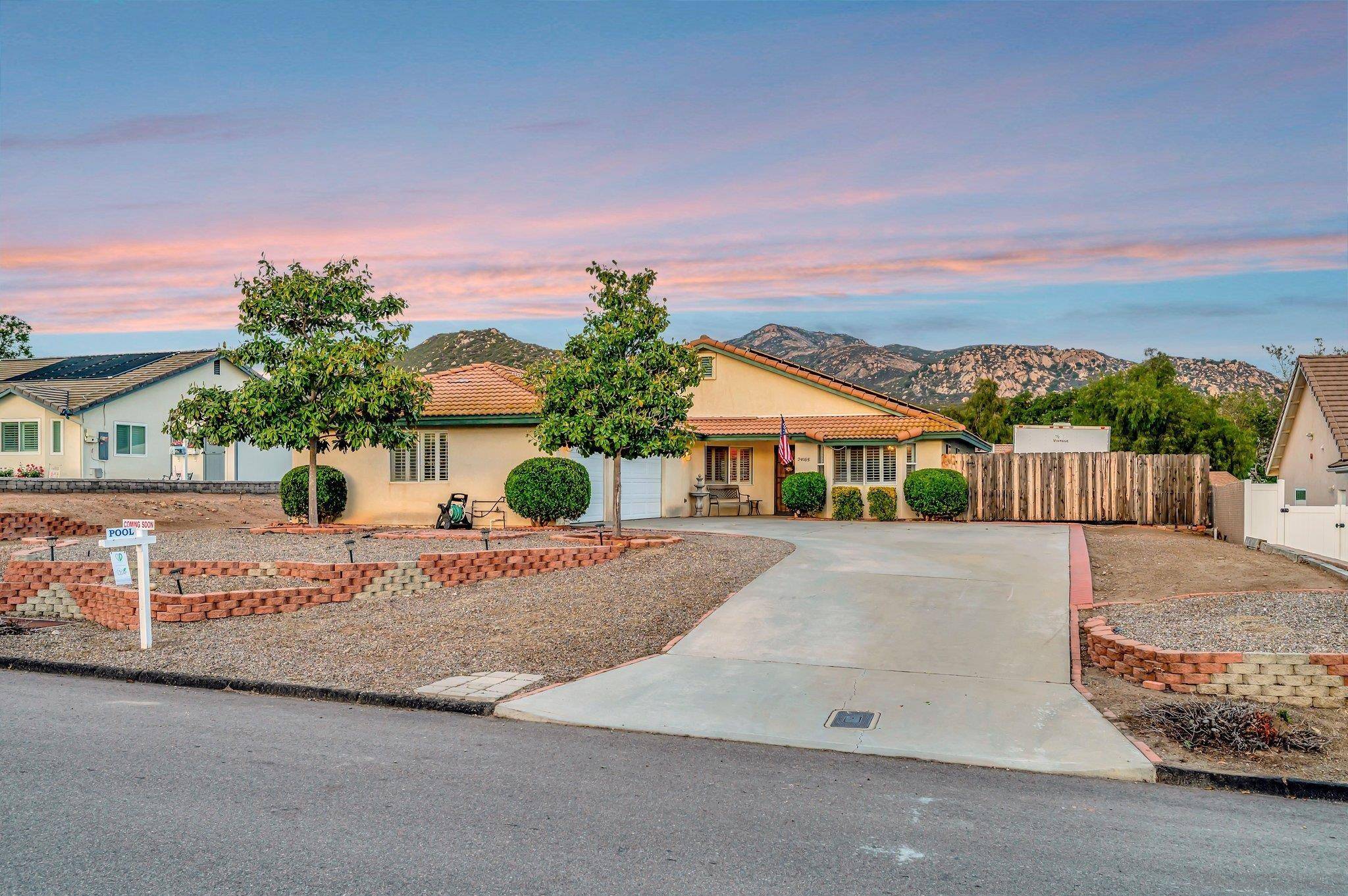 24165 Del Amo Rd, Ramona, CA 92065