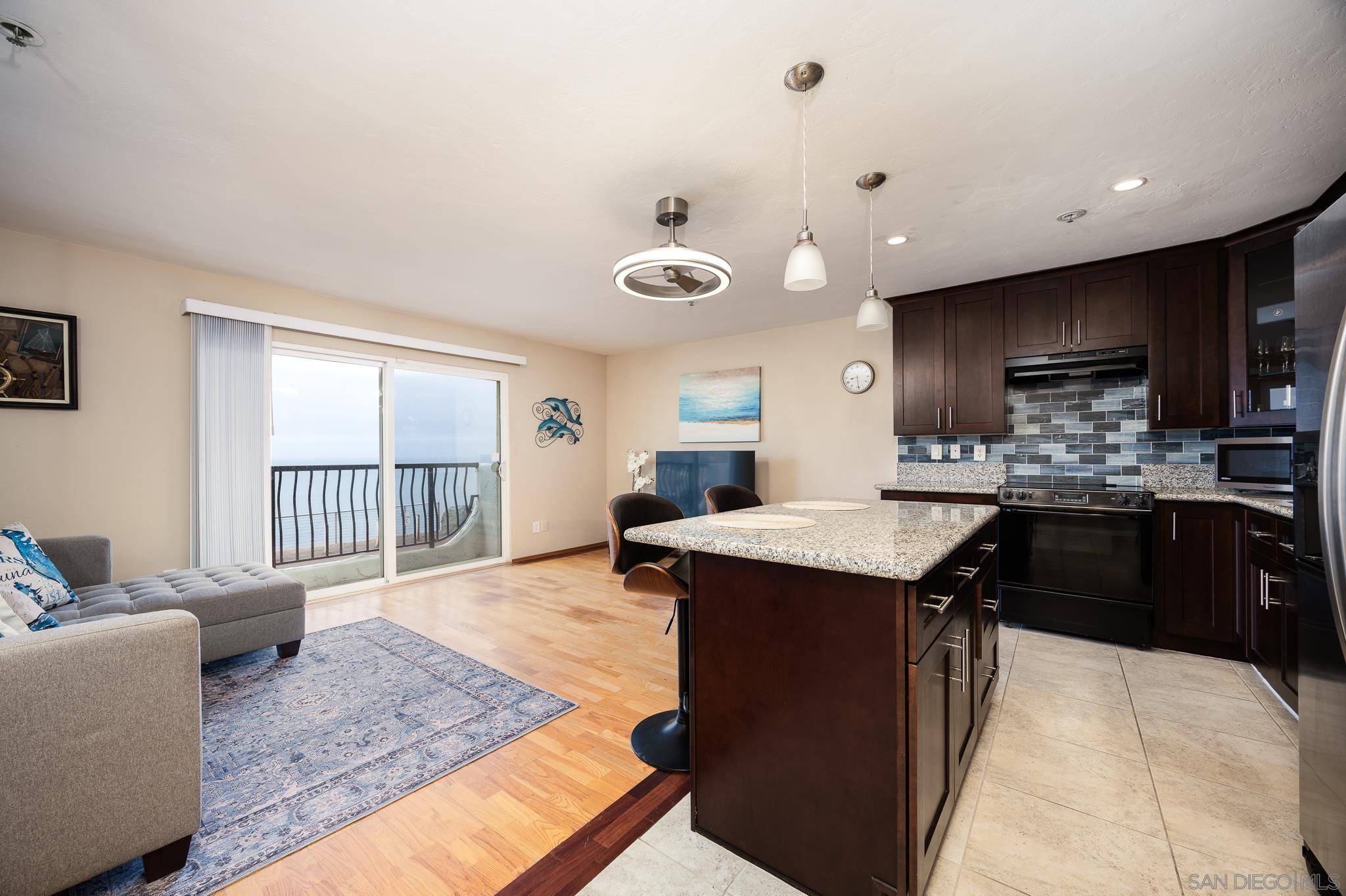 San Diego, CA 92107,4878 Pescadero Ave #103