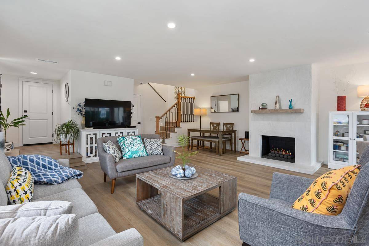 Carlsbad, CA 92009,2819 Unicornio St.