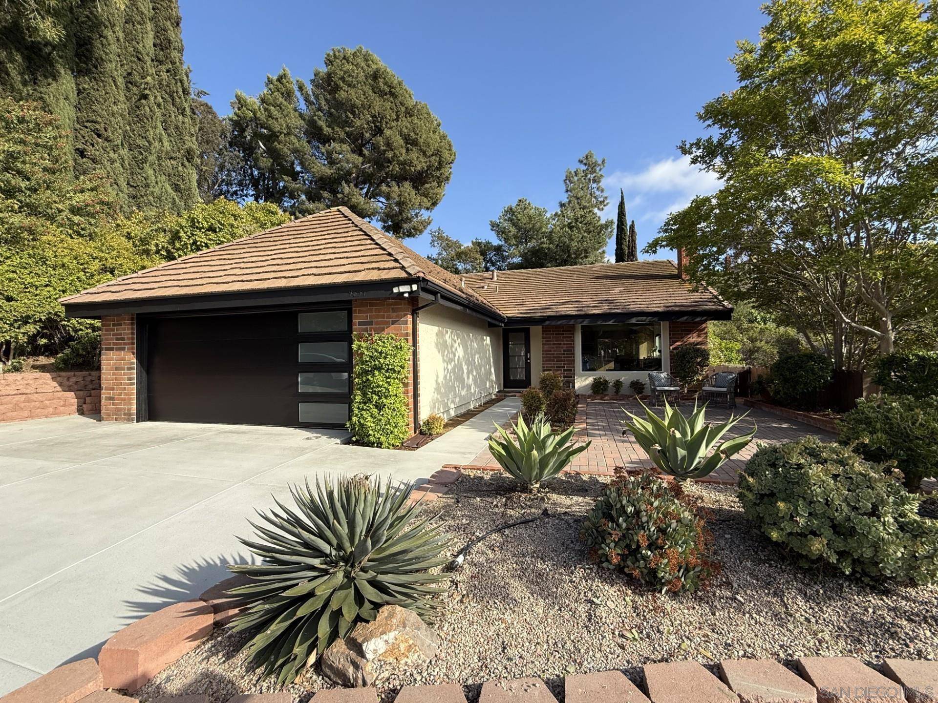 9637 Benavente, San Diego, CA 92129