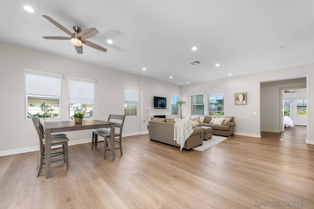 Bonita, CA 91902,8366 The Grant Place