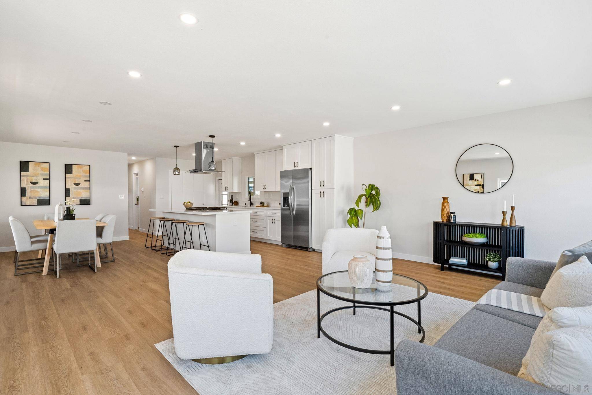 8301 Mission Gorge Rd #170, Santee, CA 92071