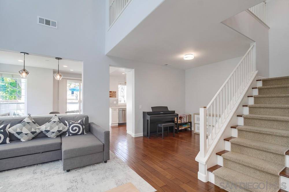San Diego, CA 92130,13554 Jadestone Way