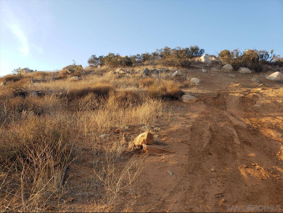 Lakeside, CA 92040,10270 Riverford Rd #0